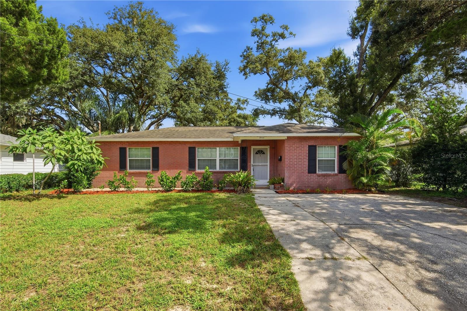 Photo of 1415 W LINEBAUGH AVENUE TAMPA FL 33612