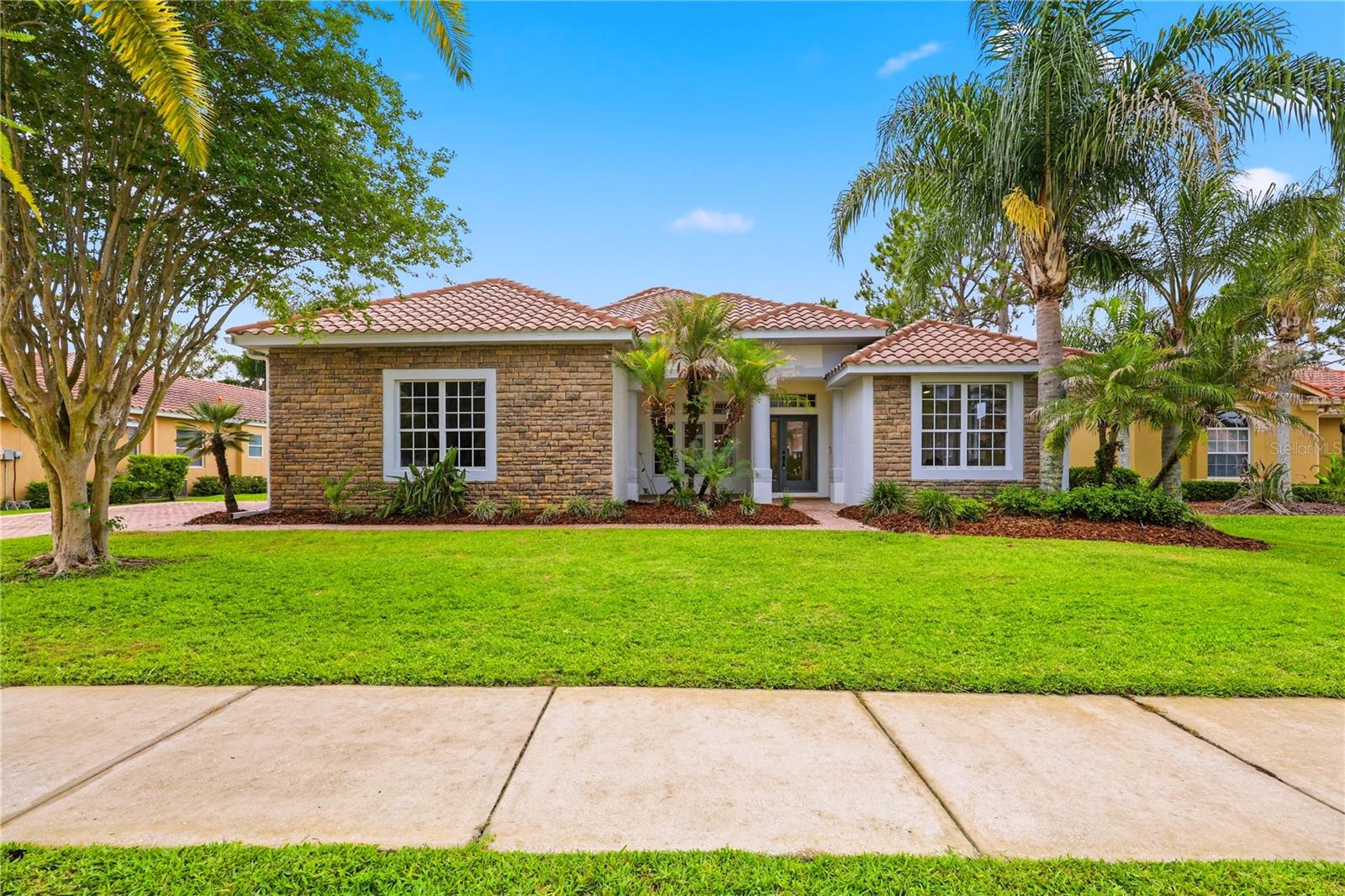 Photo of 10534 BERMUDA ISLE DRIVE TAMPA FL 33647