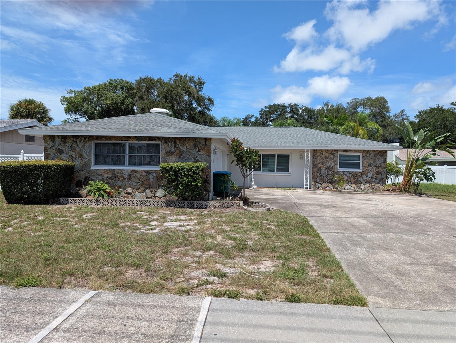 Photo of 13425 86TH AVENUE SEMINOLE FL 33776