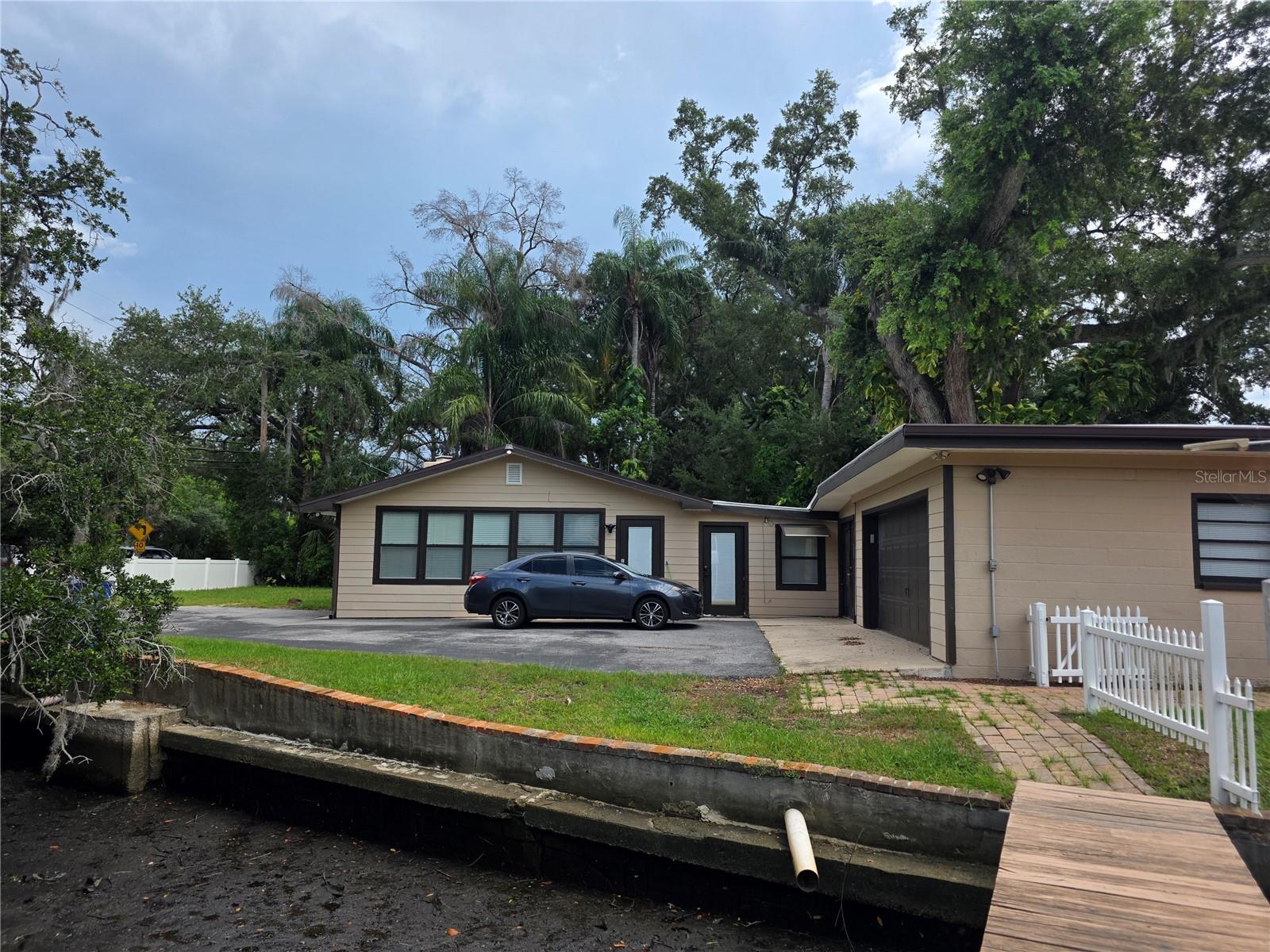 Photo of 8816 MEMORIAL HIGHWAY TAMPA FL 33615