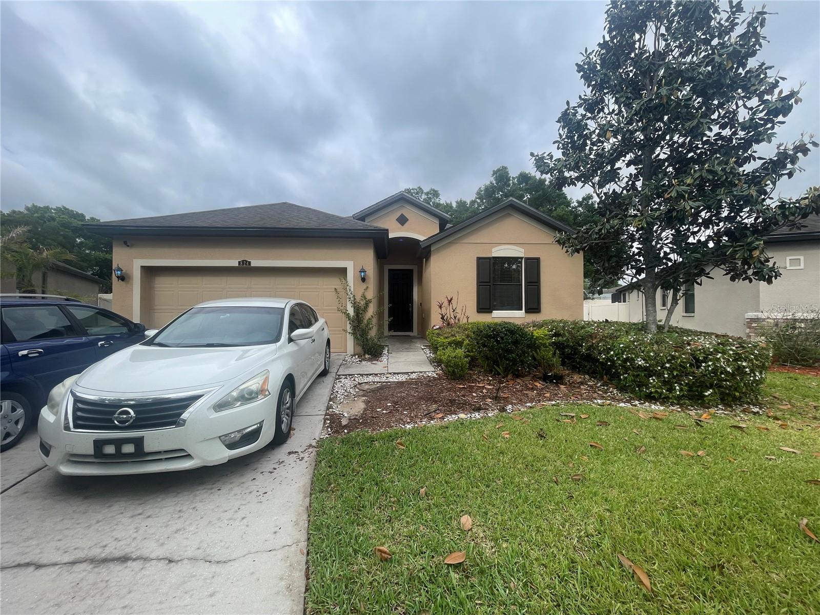 Photo of 824 VINO VERDE CIRCLE BRANDON FL 33511