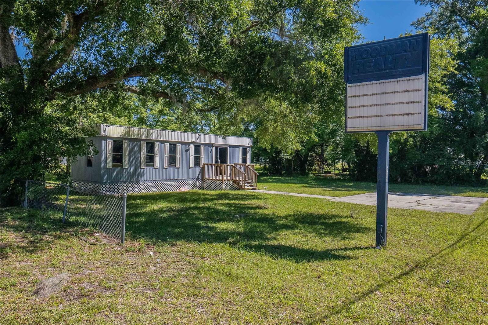 Photo of 632 COMMONWEALTH AVENUE POLK CITY FL 33868