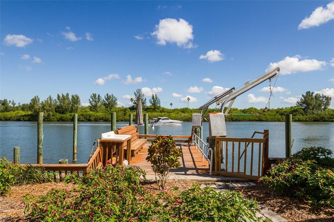 Photo of 18521 GULF BOULEVARD INDIAN SHORES FL 33785