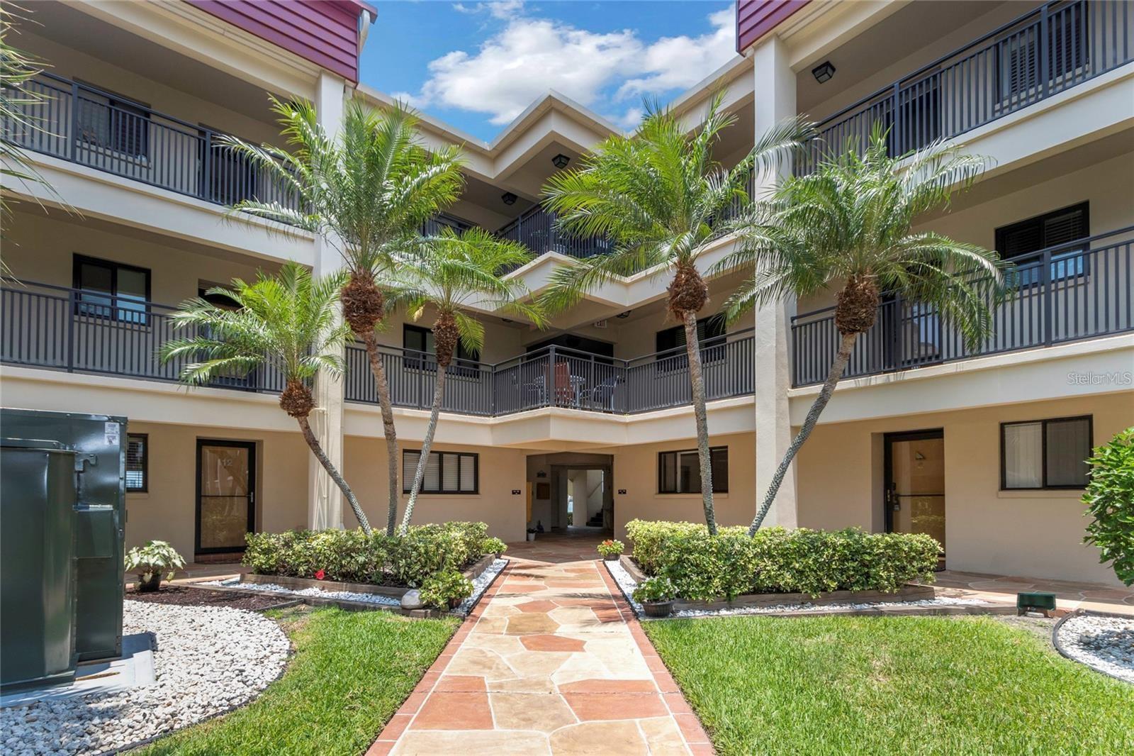 Photo of 895 S GULFVIEW BOULEVARD #202 CLEARWATER FL 33767