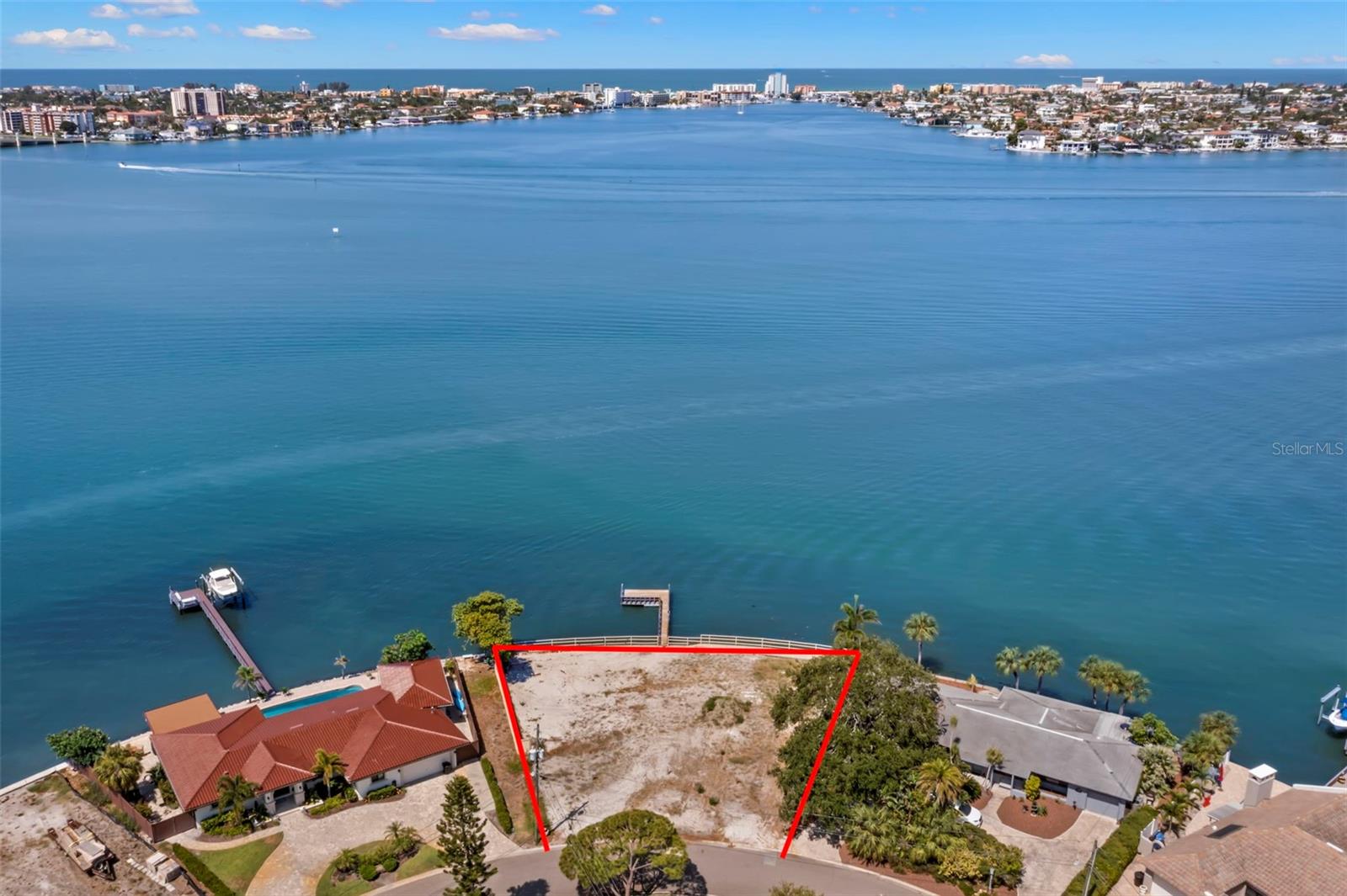 Photo of 7940 GARDEN DRIVE ST PETERSBURG FL 33710