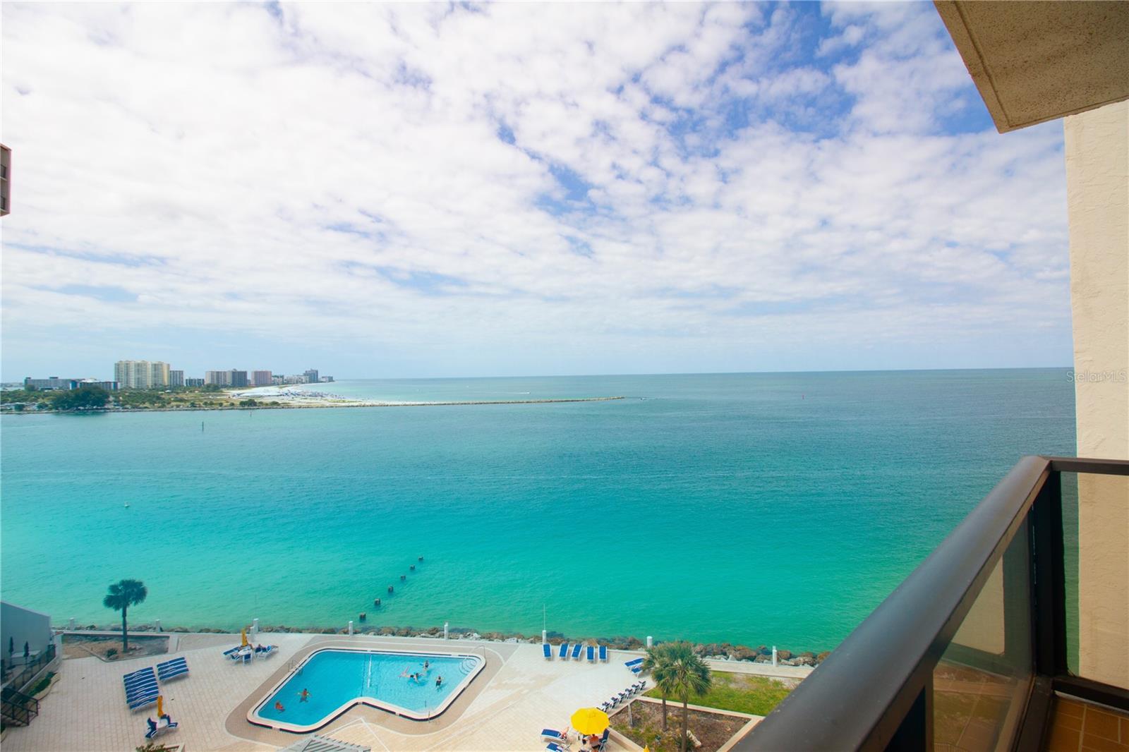 Photo of 440 S GULFVIEW BOULEVARD #1002 CLEARWATER BEACH FL 33767