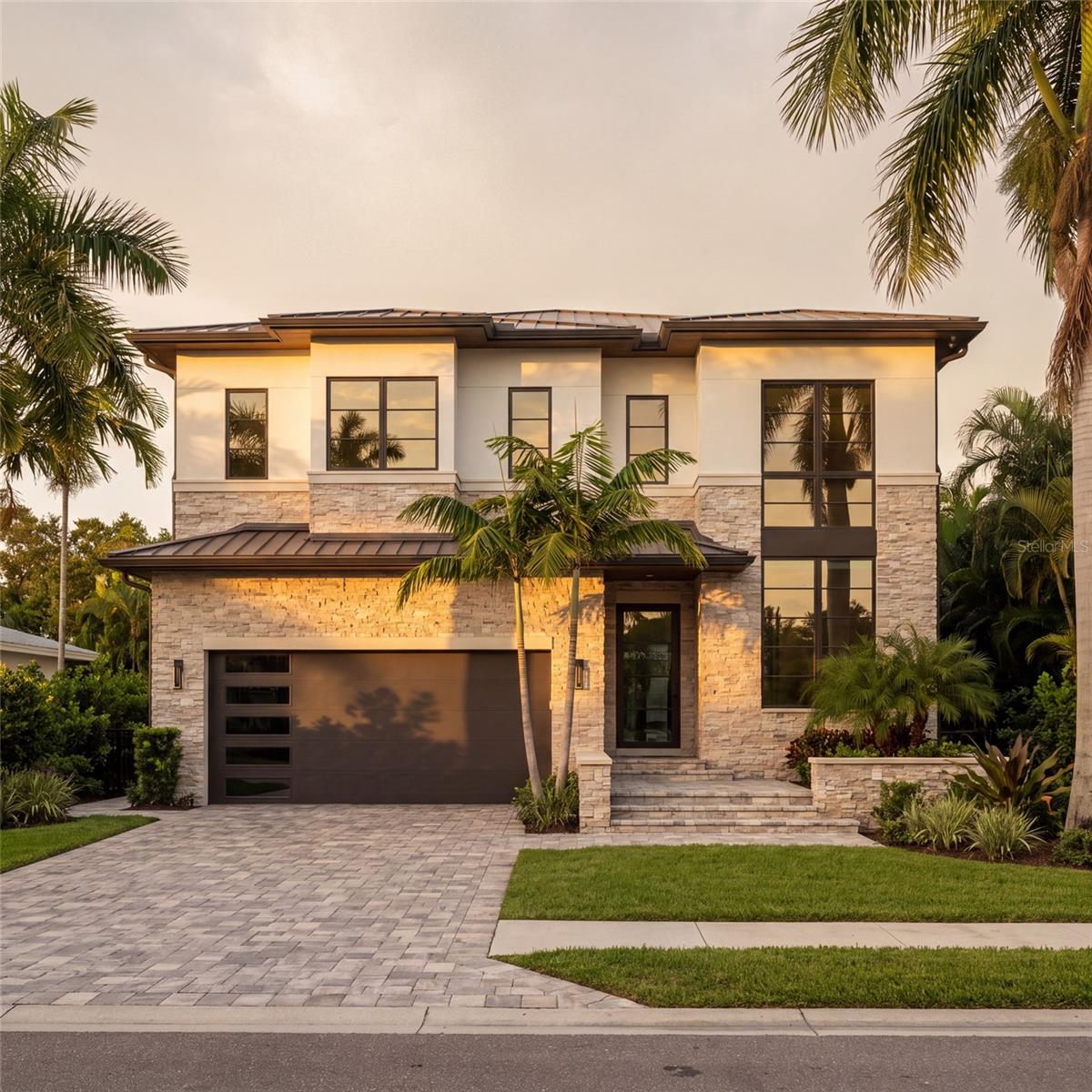 Photo of 2201 N GLENWOOD DRIVE TAMPA FL 33602