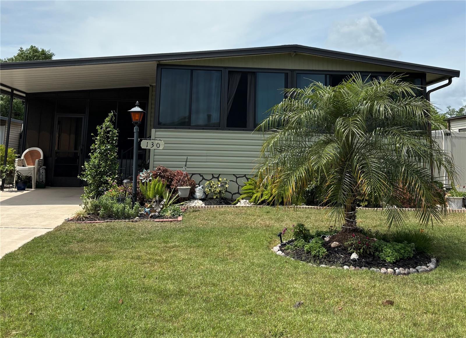 Photo of 130 OAK TREE DRIVE DEBARY FL 32713