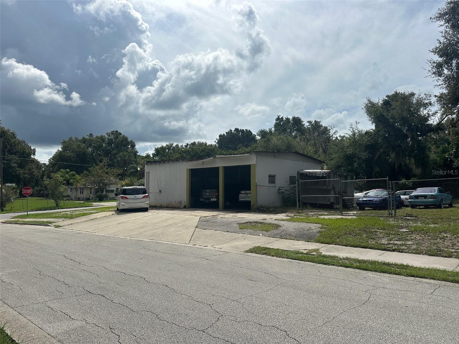 Photo of 800 S ADELLE AVENUE DELAND FL 32720