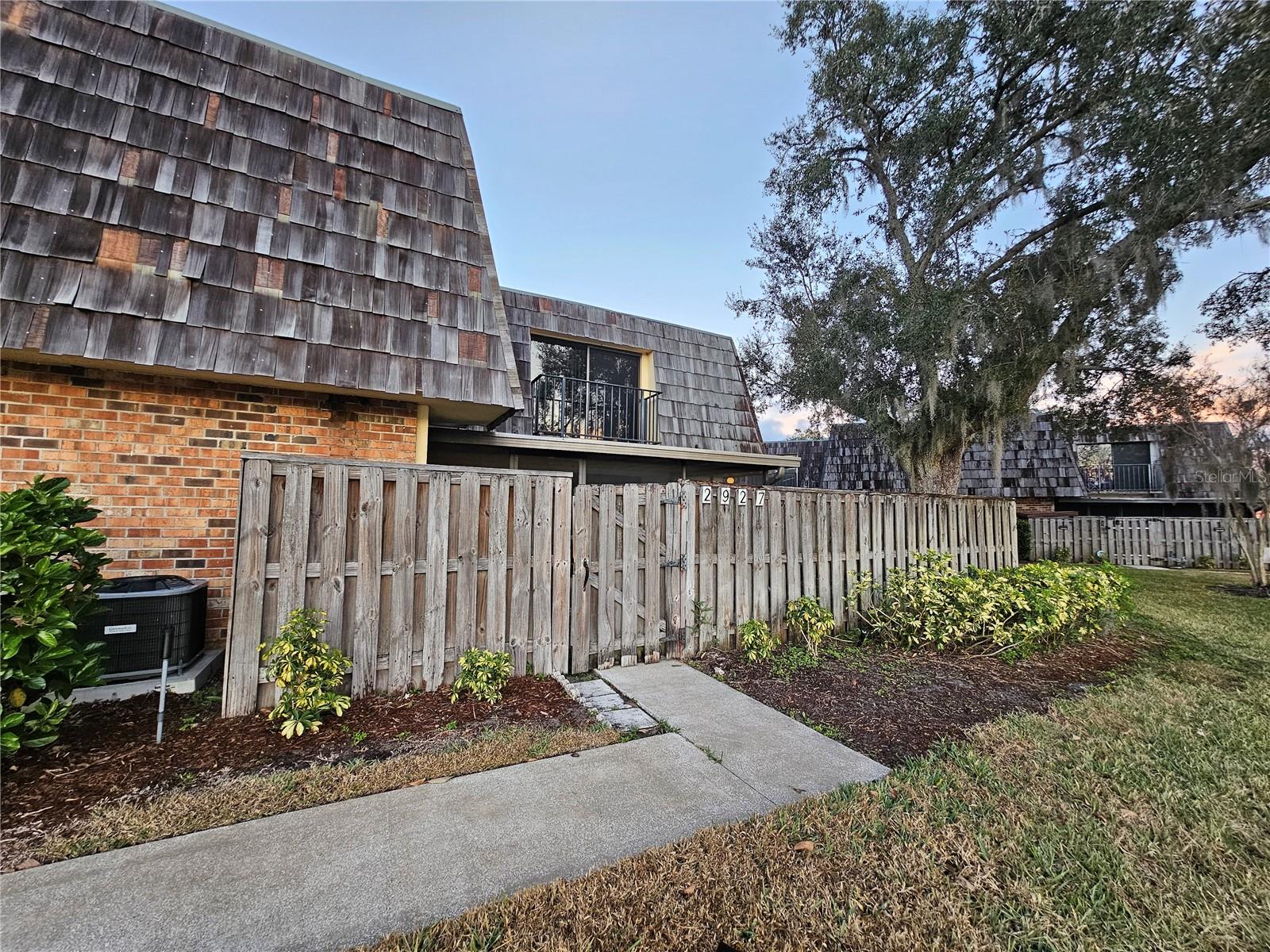 Photo of 2927 TANGERINE COURT LEESBURG FL 34748