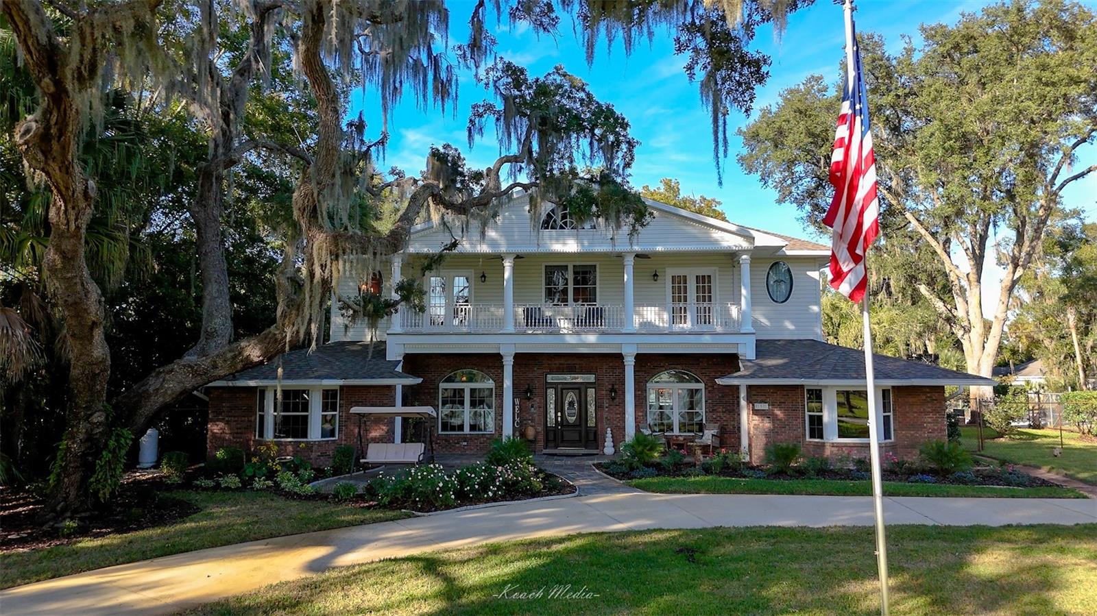 Photo of 150 LAKE WINNEMISSETT DRIVE DELAND FL 32724