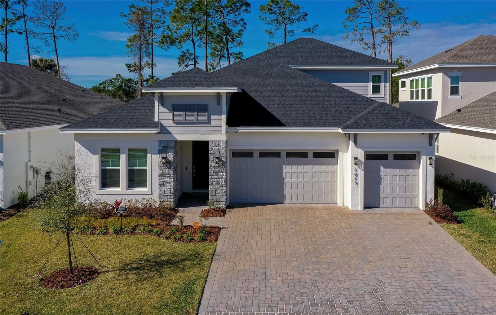 Photo of 1018 FLOPSHOT CIRCLE DAYTONA BEACH FL 32124