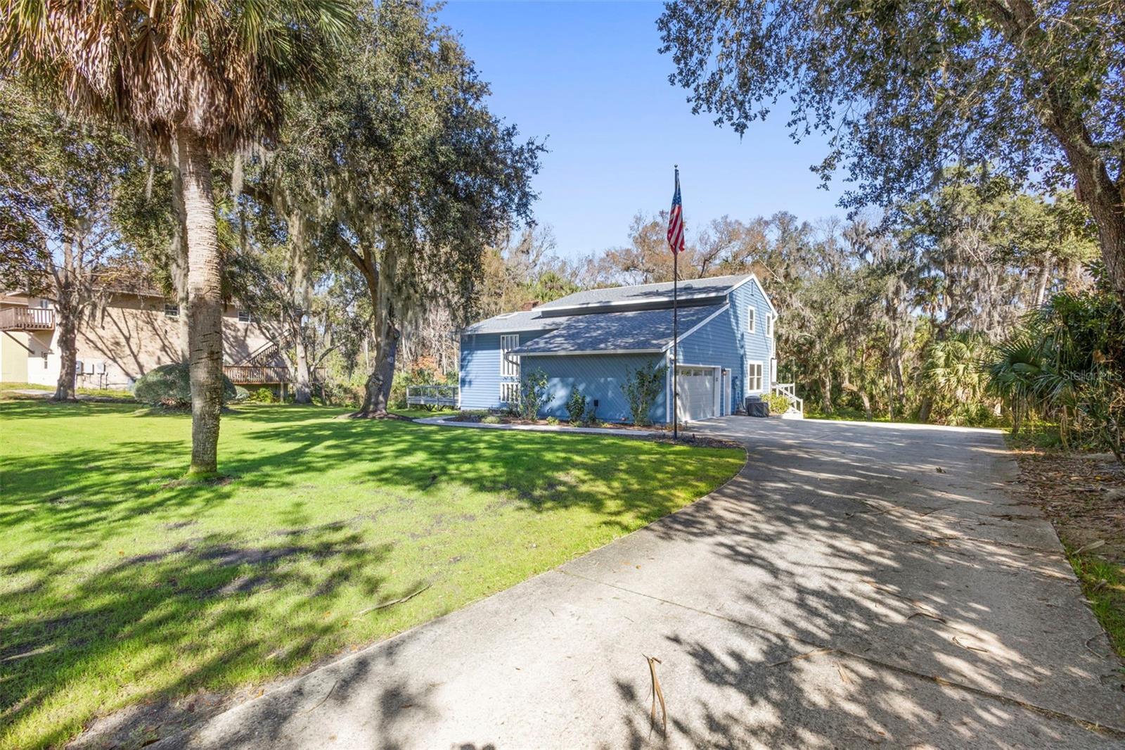 Photo of 385 E COUNTRY CIRCLE DRIVE PORT ORANGE FL 32128