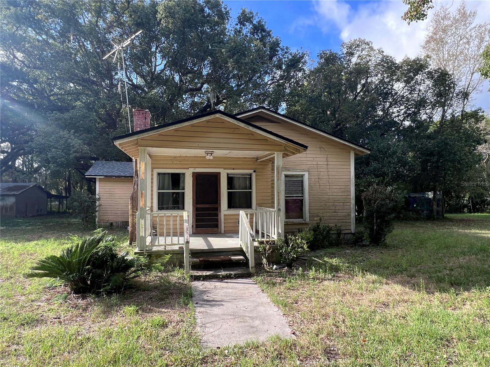 Photo of 177 E 3RD AVENUE PIERSON FL 32180