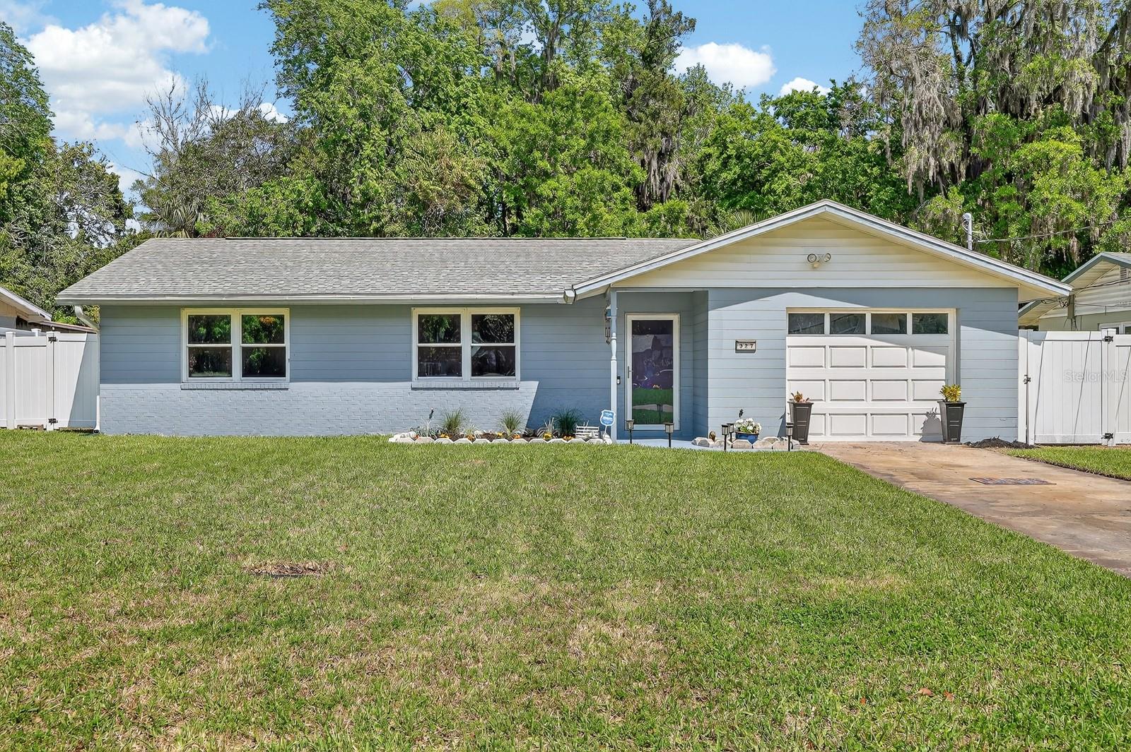 Photo of 327 LONDON ROAD DAYTONA BEACH FL 32117