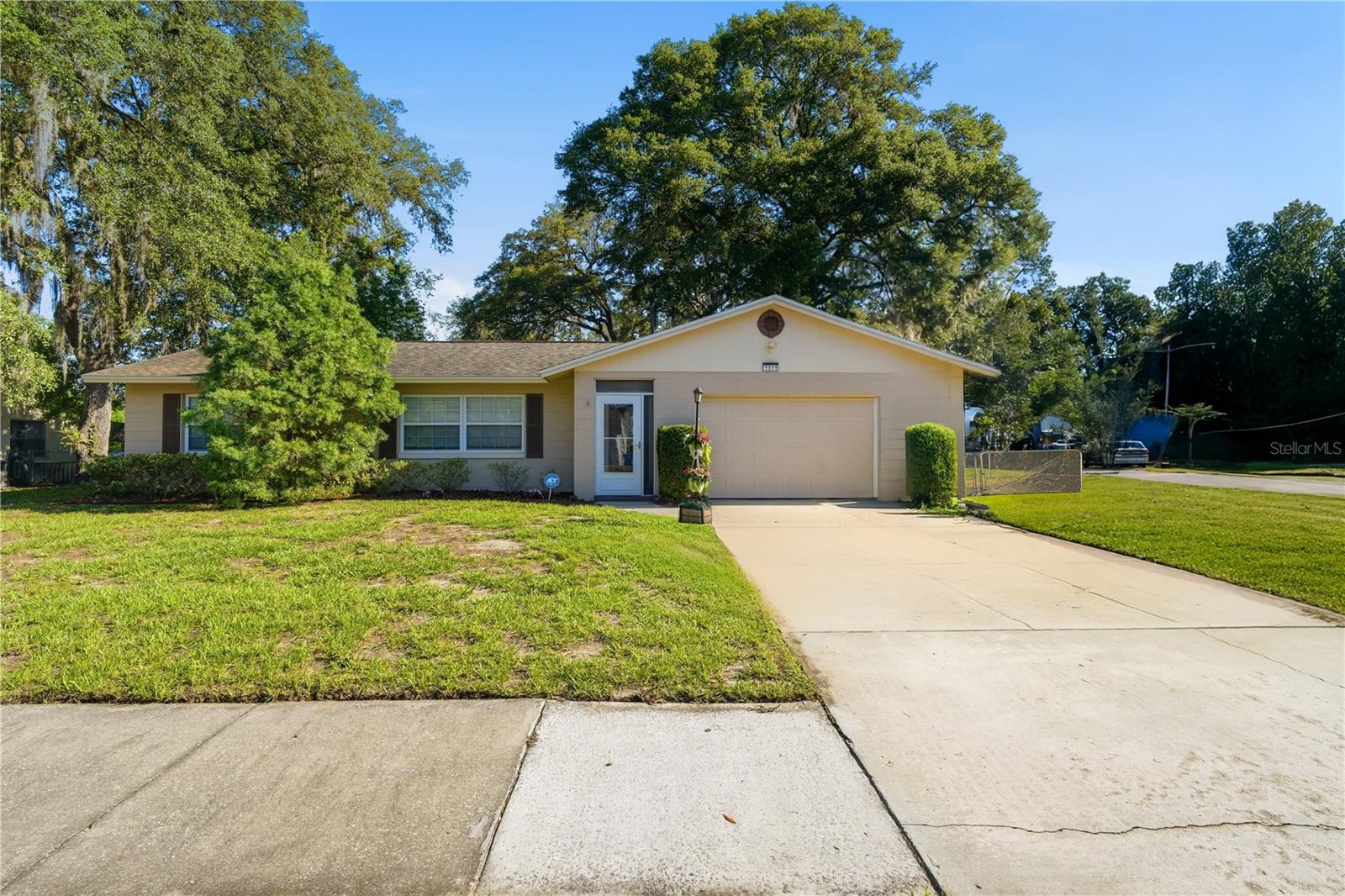 Photo of 1111 HELEN DRIVE DELAND FL 32720