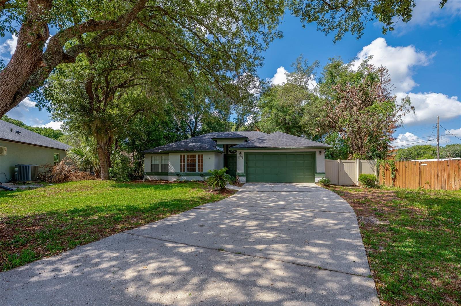 Photo of 203 LIVE OAK COURT LAKE MARY FL 32746