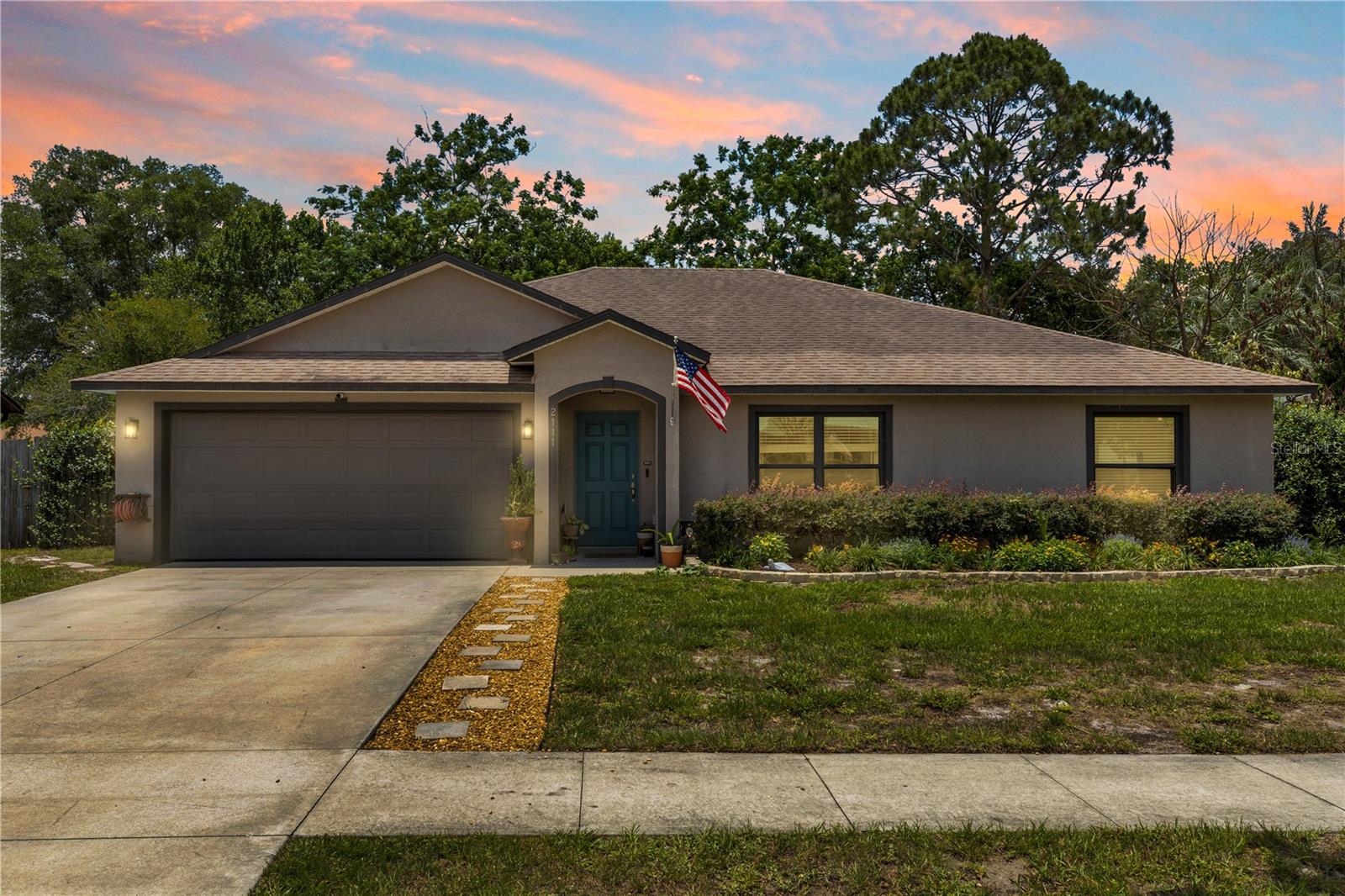 Photo of 2111 E PARKTON DRIVE DELTONA FL 32725