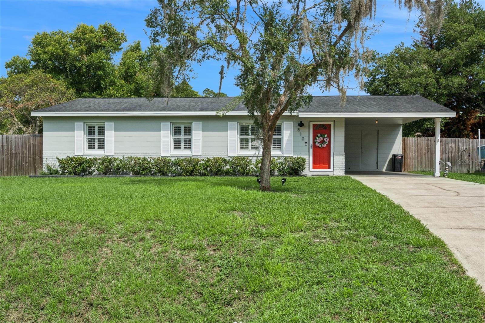 Photo of 810 MAZURKA DRIVE CHULUOTA FL 32766