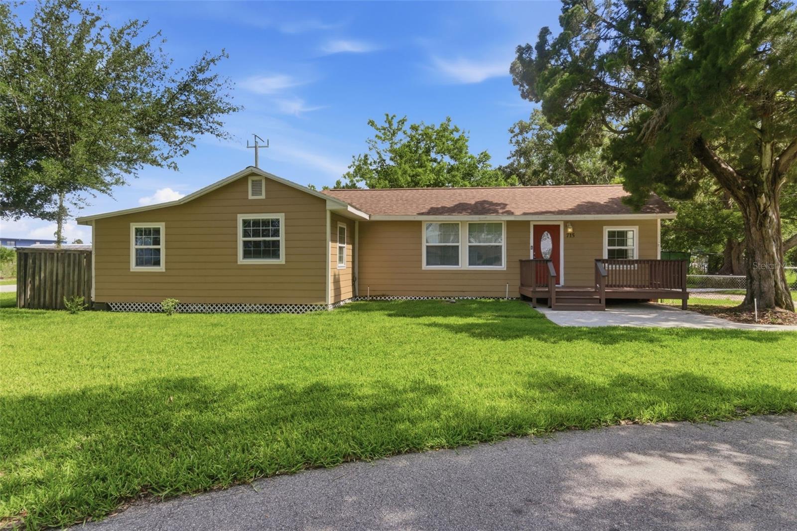 Photo of 715 WYLLY AVENUE SANFORD FL 32773