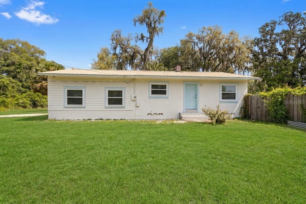 Photo of 1429 E HOWRY AVENUE DELAND FL 32724