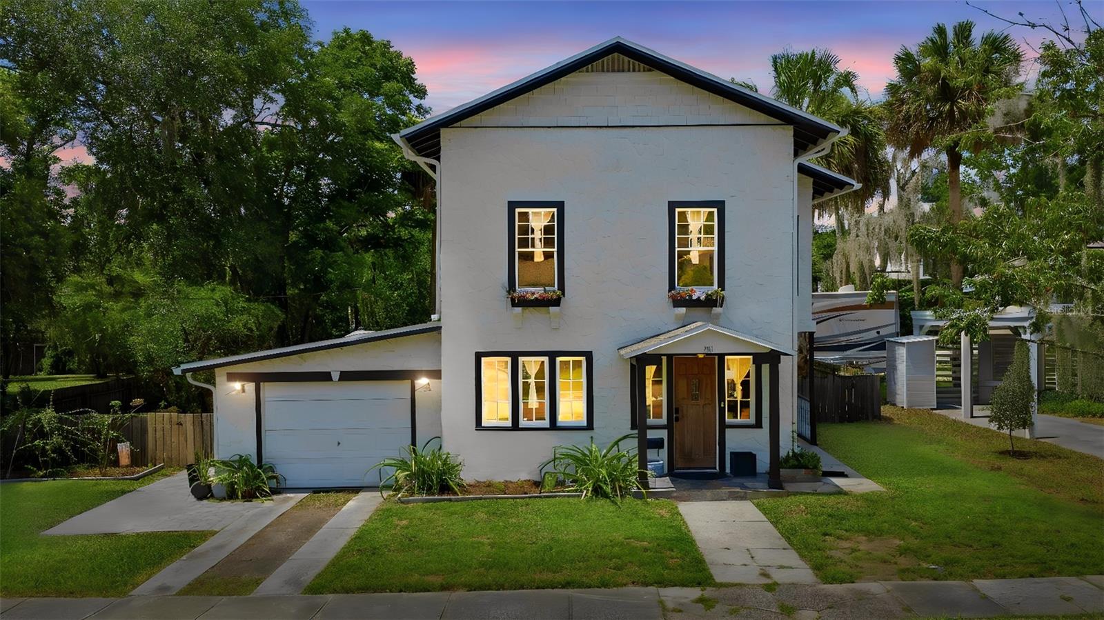 Photo of 311 W UNIVERSITY AVENUE DELAND FL 32720