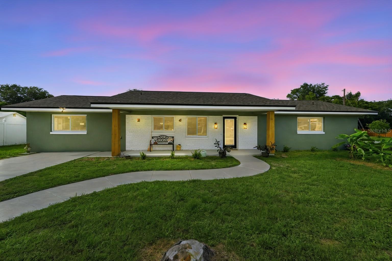 Photo of 525 E ROBERTS STREET ORANGE CITY FL 32763