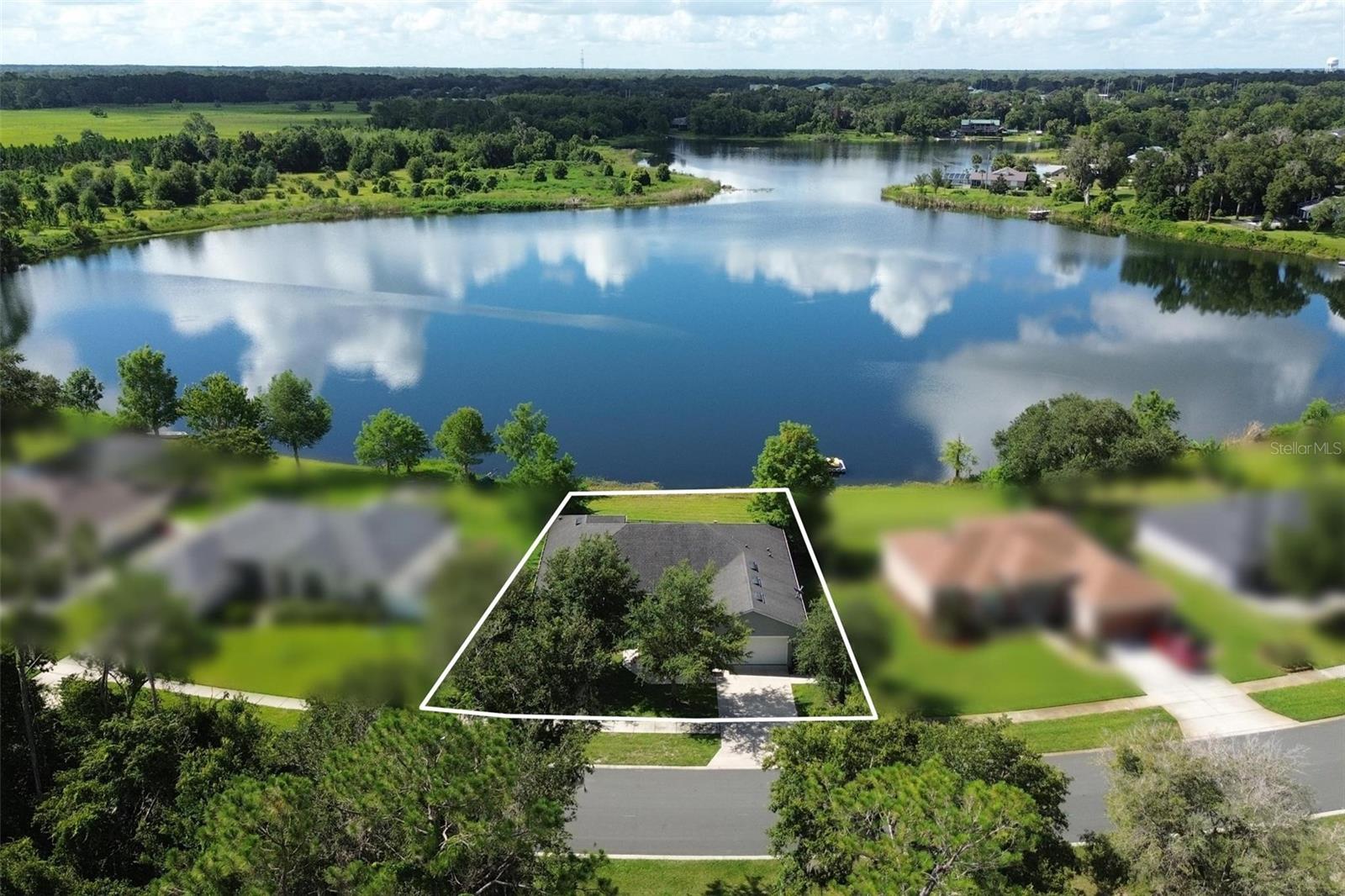 Photo of 920 LAKE LINDLEY DRIVE DELAND FL 32724