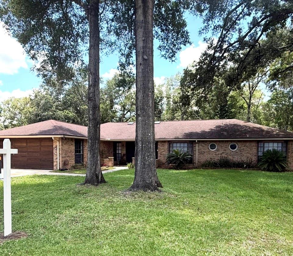 Photo of 1990 LARCHMONT DRIVE DELAND FL 32724