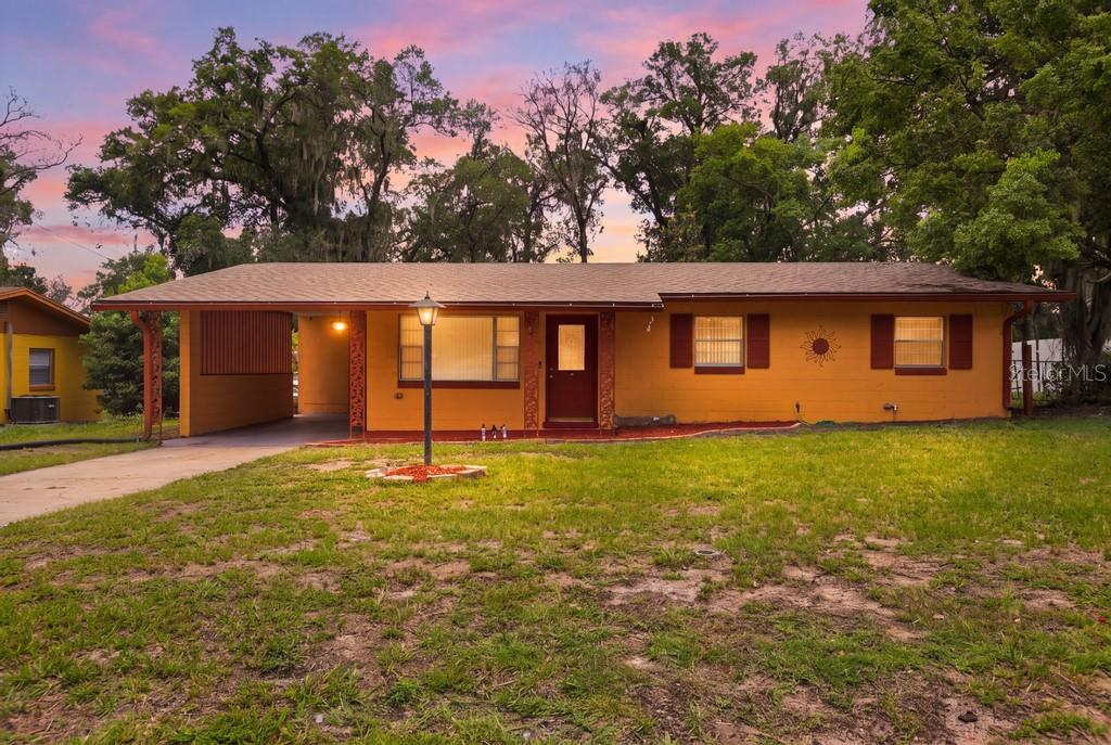 Photo of 812 W FRANKLIN AVENUE DELAND FL 32720