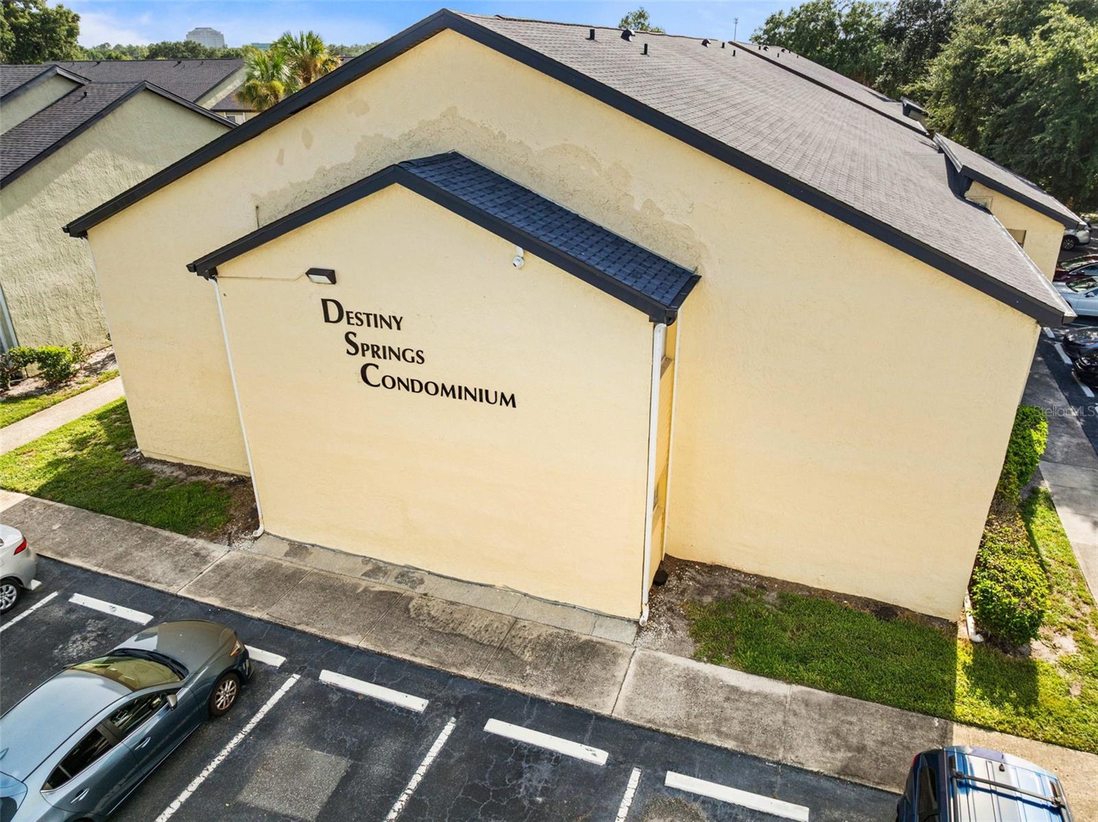 Photo of 910 LAKE DESTINY ROAD #B ALTAMONTE SPRINGS FL 32714