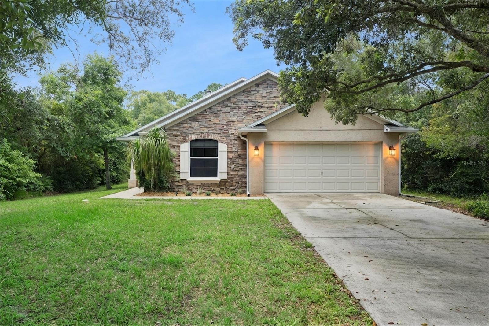 Photo of 2535 E LAKE DRIVE DELAND FL 32724
