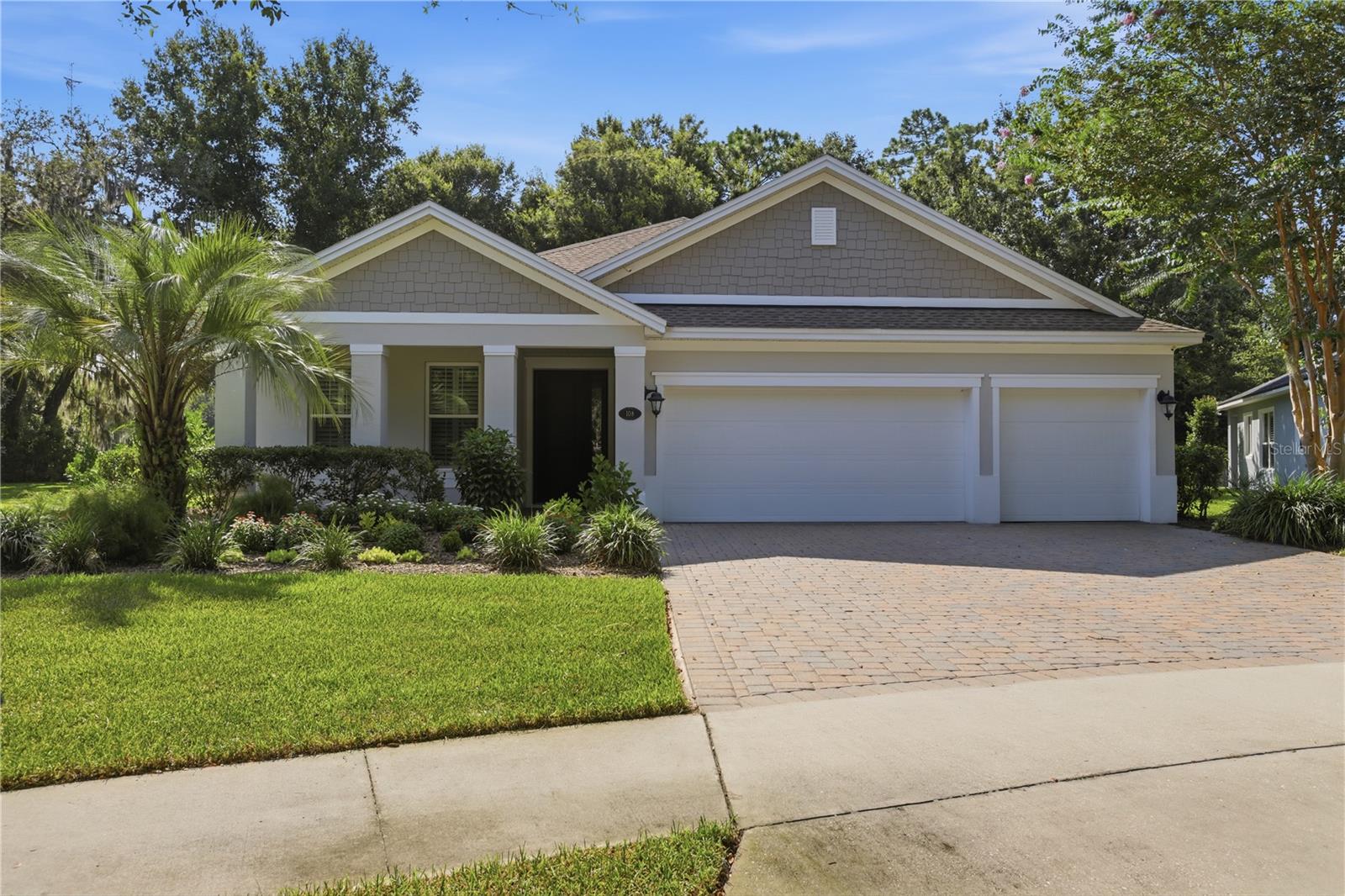 Photo of 108 SUFFOLK CT. DELAND FL 32724