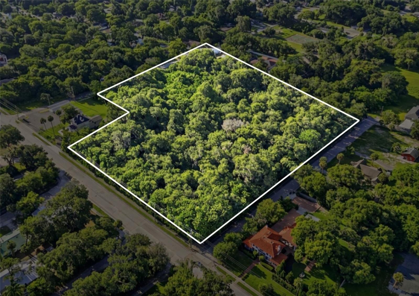 Photo of E NEW YORK AVENUE DELAND FL 32724
