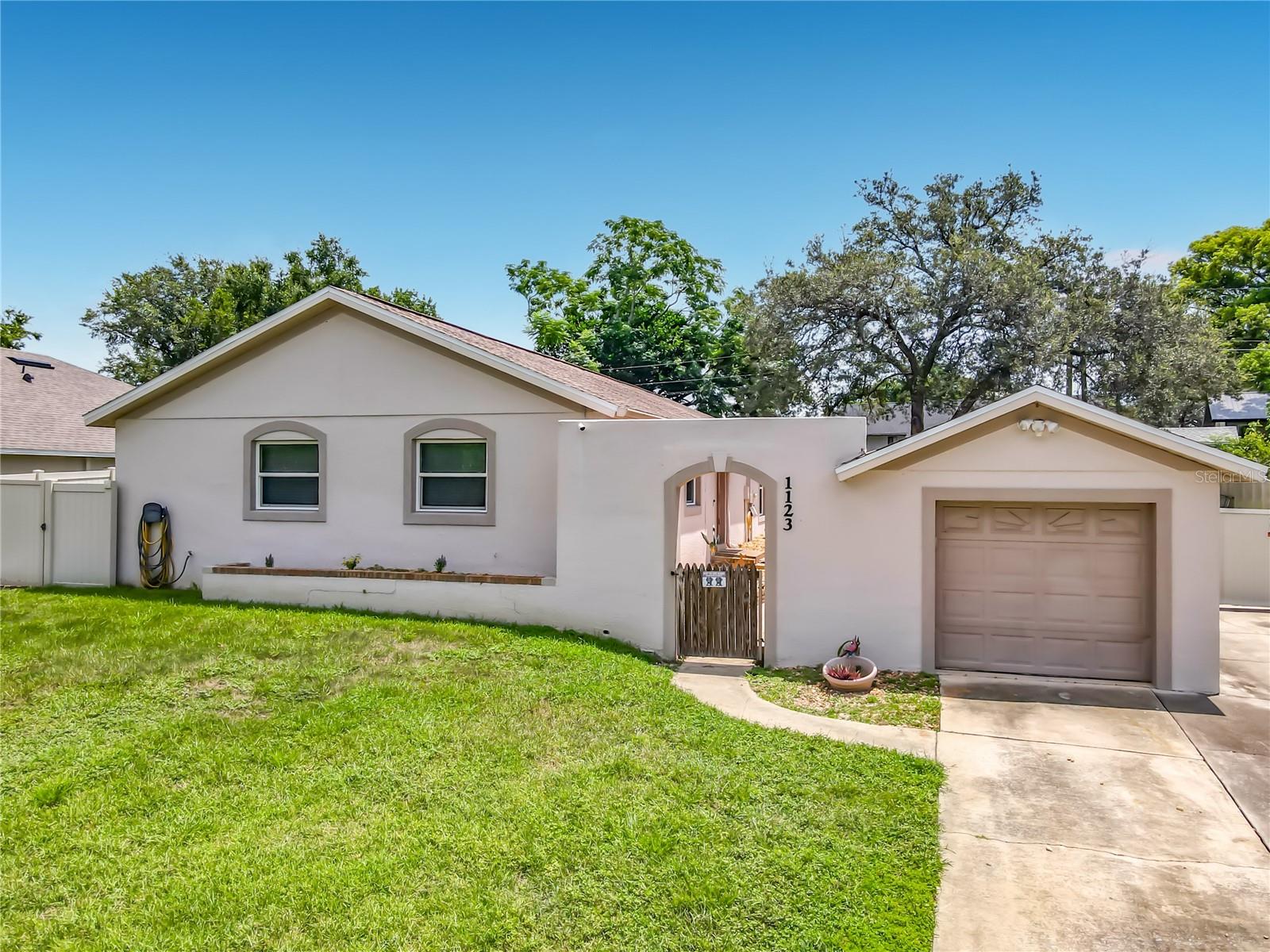 Photo of 1123 W HANCOCK DRIVE DELTONA FL 32725