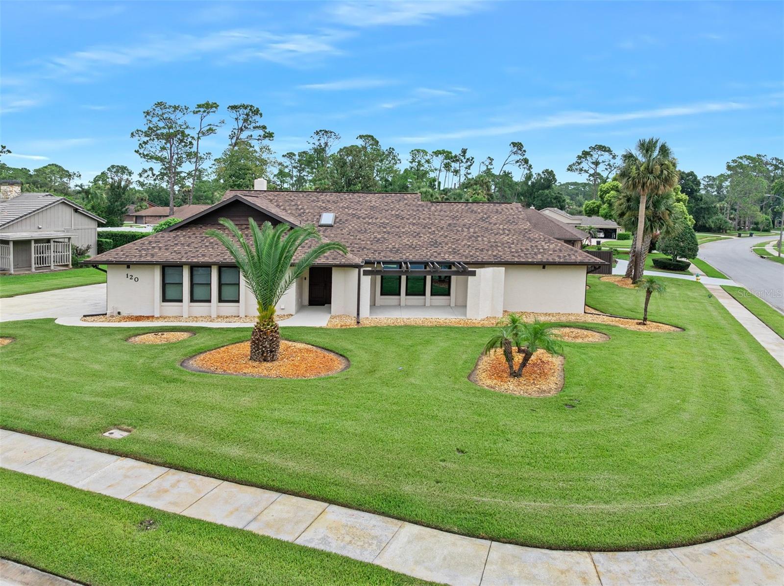 Photo of 120 PEACHTREE CIRCLE DAYTONA BEACH FL 32114