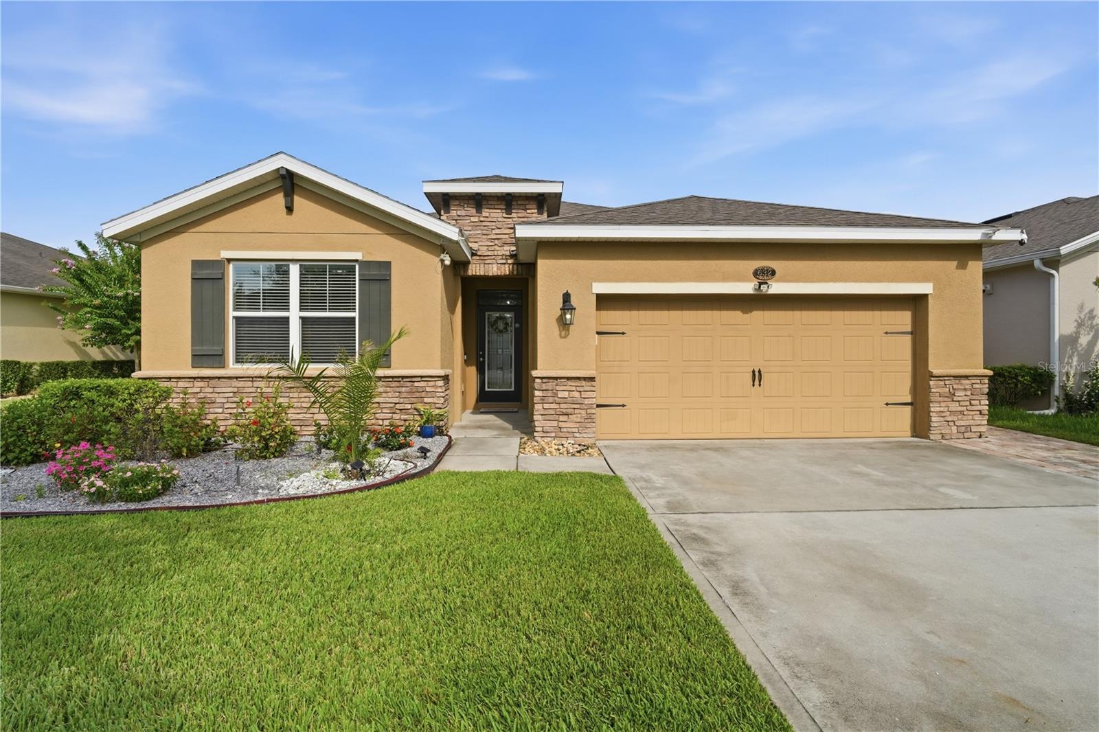 Photo of 632 E VICTORIA TRAILS BOULEVARD DELAND FL 32724