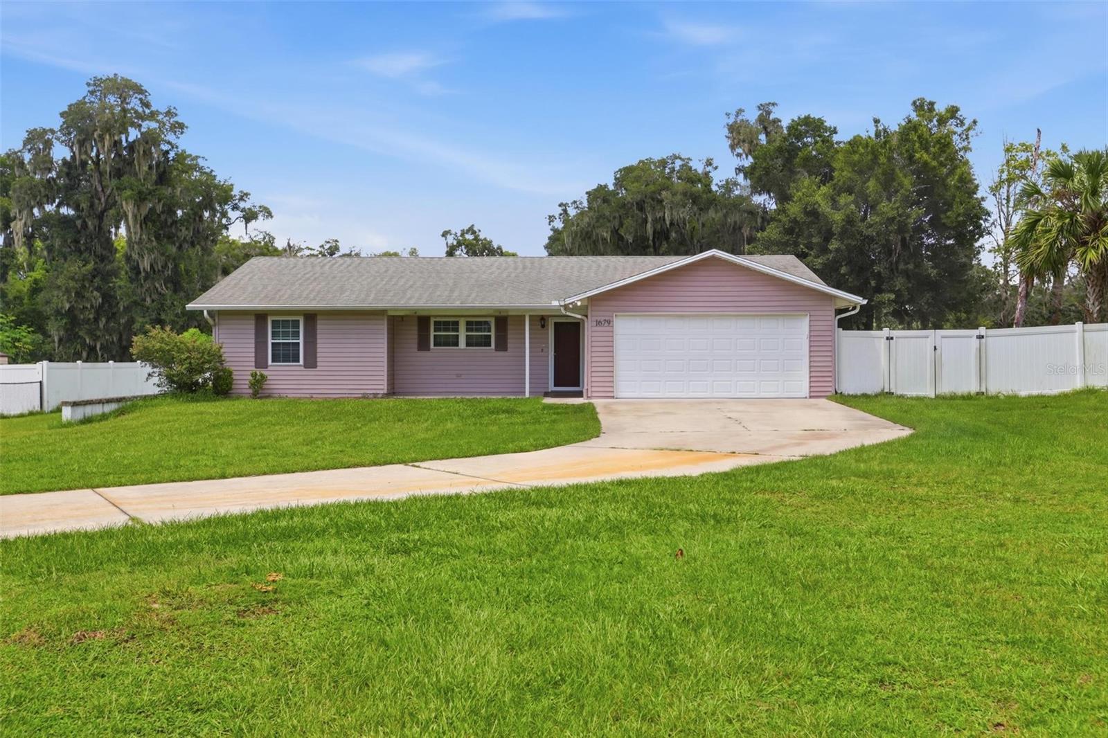 Photo of 1679 W EUCLID AVENUE DELAND FL 32720
