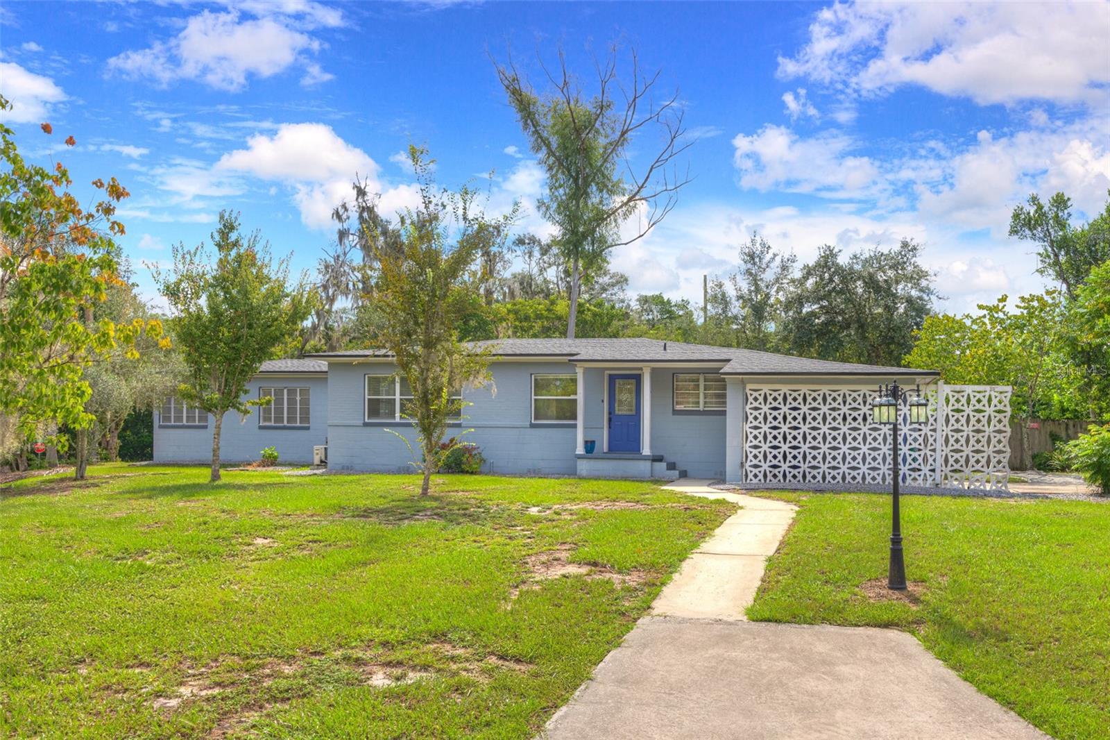 Photo of 45 S UNIVERSITY CIRCLE DELAND FL 32724