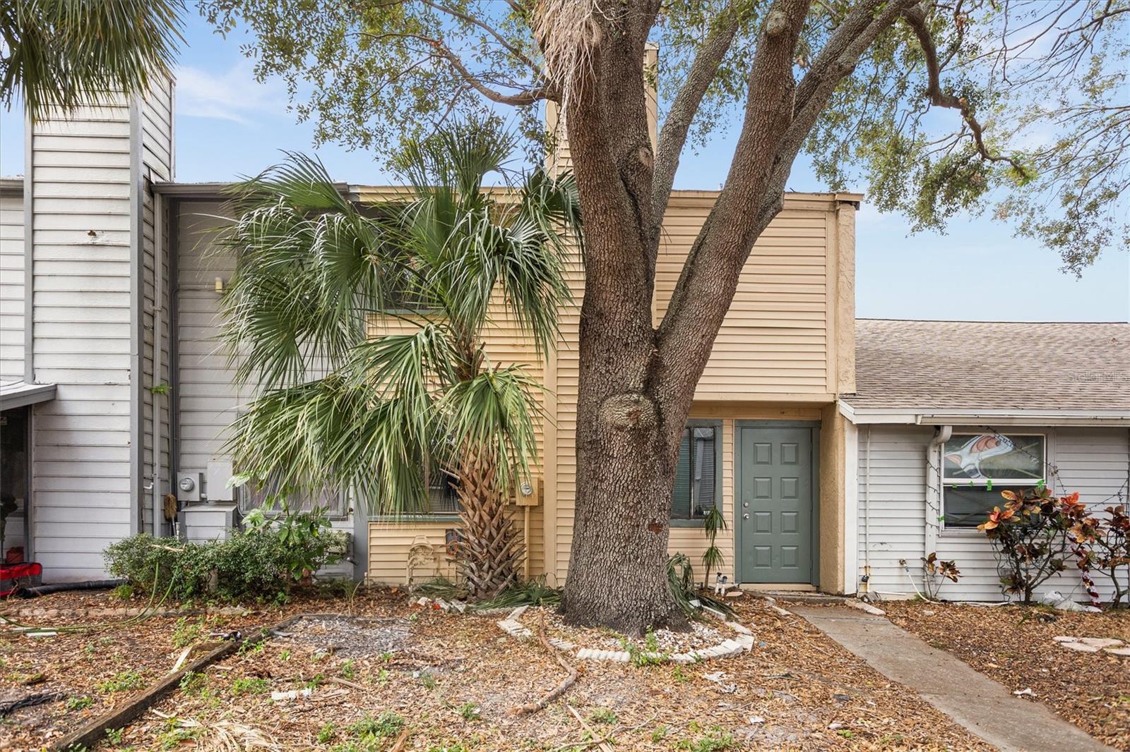 Photo of 4712 STONEPOINTE PLACE TAMPA FL 33634
