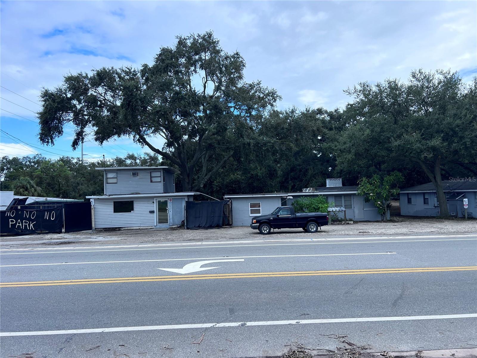 Photo of 1302 SUNSET PT RD CLEARWATER FL 33755