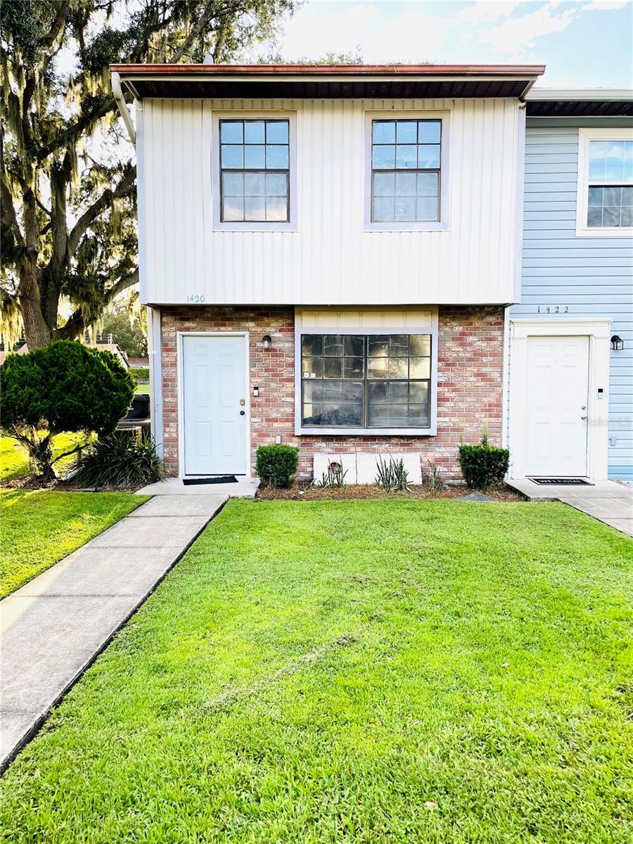 Photo of 1420 RIDGE LAKE COURT LAKELAND FL 33801