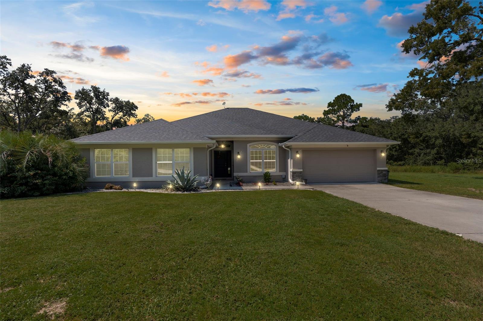 Photo of 18209 MERWYN CIR WEEKI WACHEE FL 34614