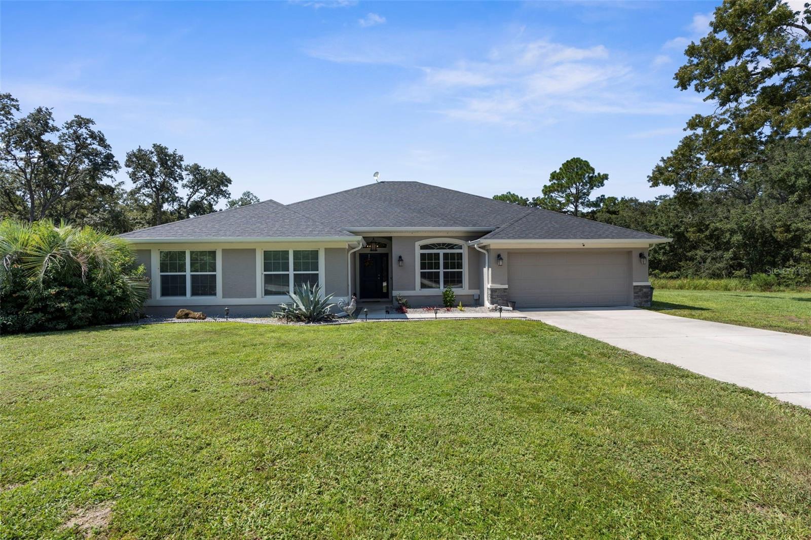 Photo of 18209 MERWYN CIR WEEKI WACHEE FL 34614