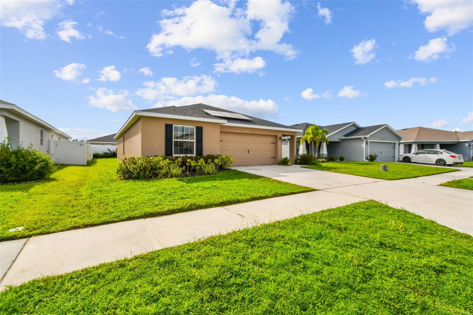 Photo of 6977 ABBYWOOD LANE ZEPHYRHILLS FL 33541