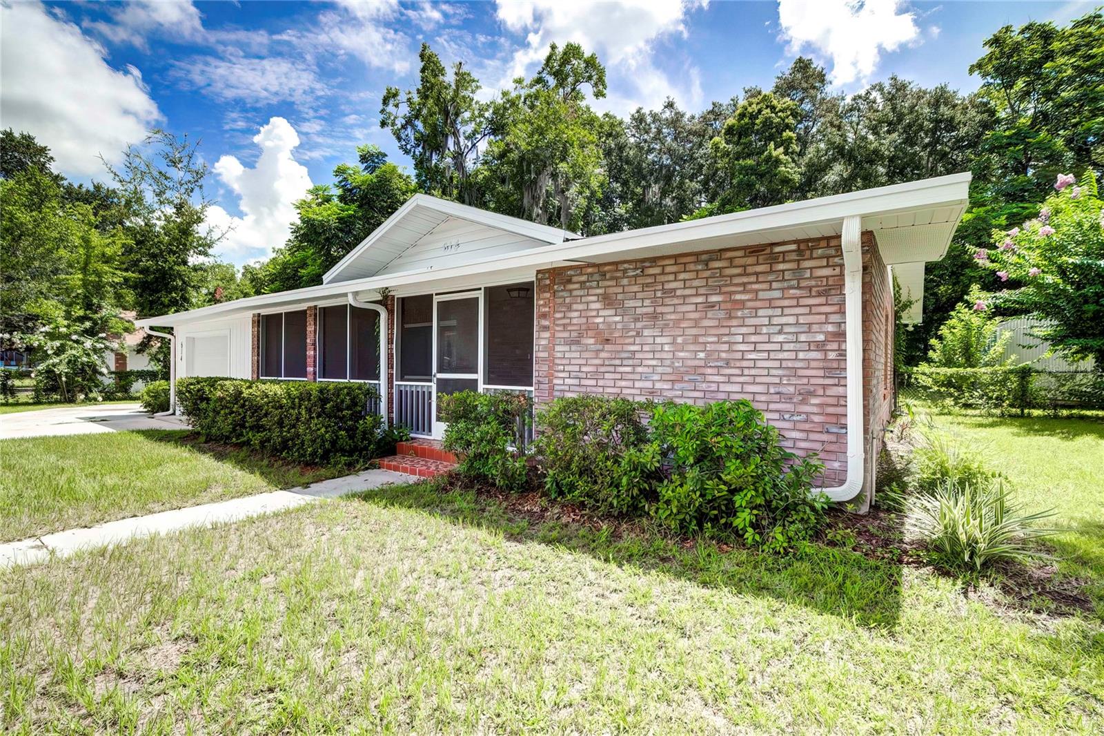 Photo of 614 POWELL STREET WILDWOOD FL 34785
