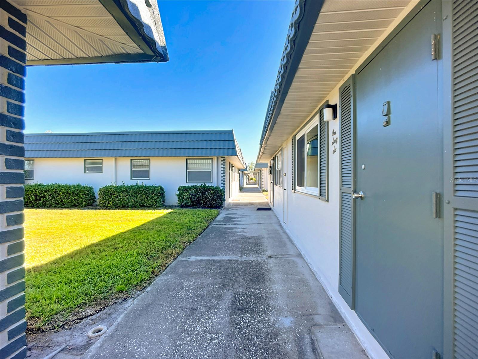 Photo of 1811 BEDFORD LANE #166 SUN CITY CENTER FL 33573