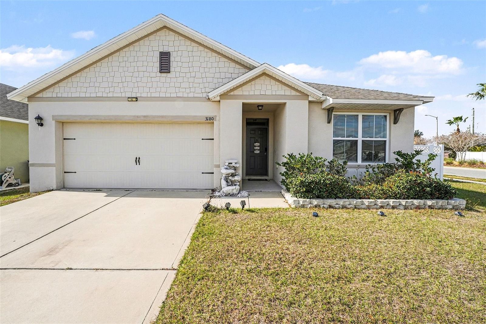Photo of 3180 COUNTRY CLUB CIRCLE WINTER HAVEN FL 33881