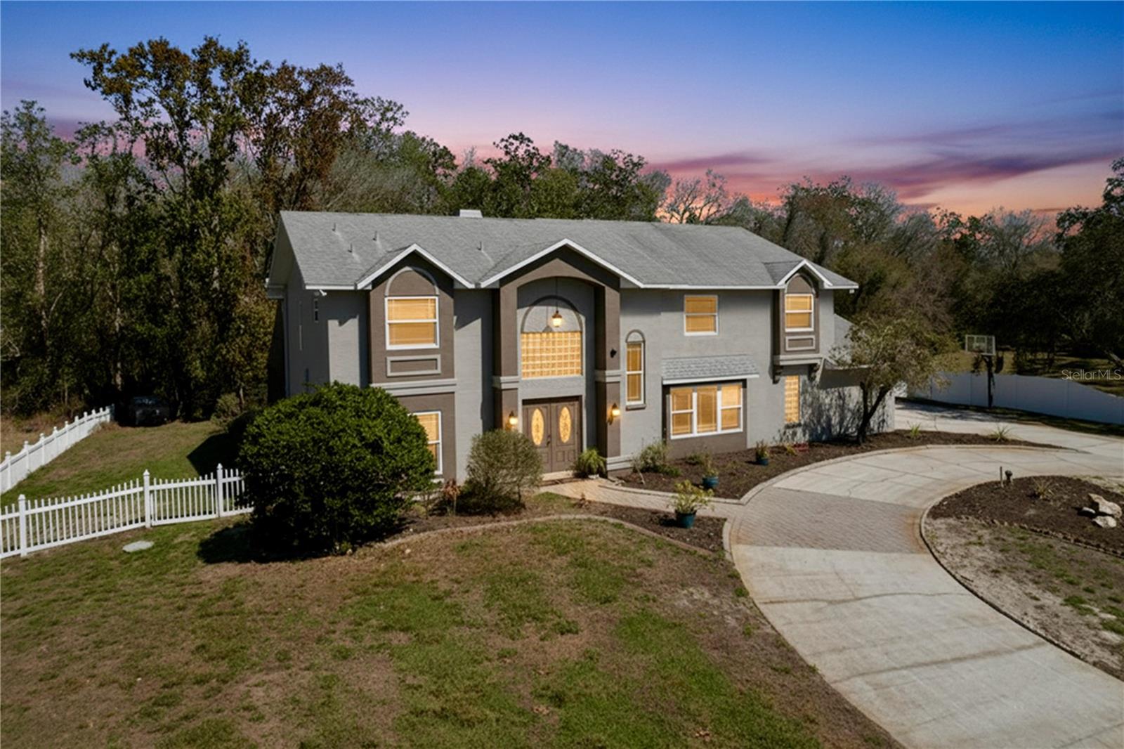 Photo of 10655 LAKEVIEW DRIVE NEW PORT RICHEY FL 34654