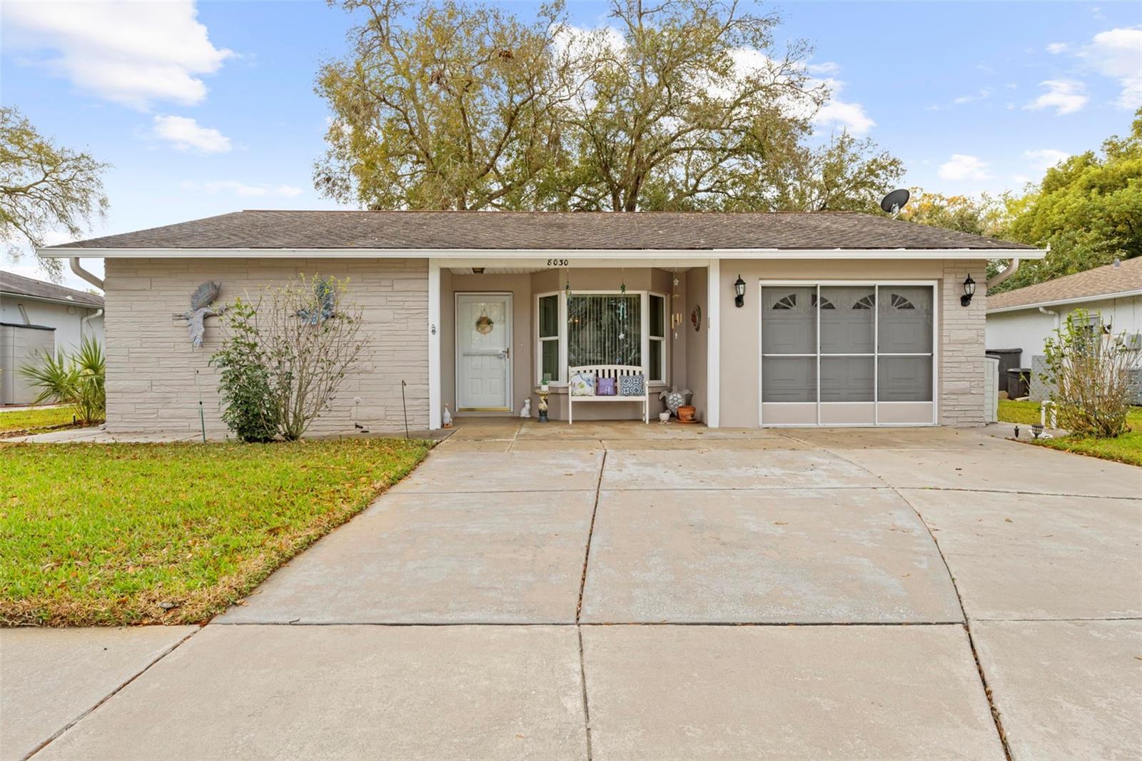 Photo of 8030 GLENEAGLE DRIVE PORT RICHEY FL 34668